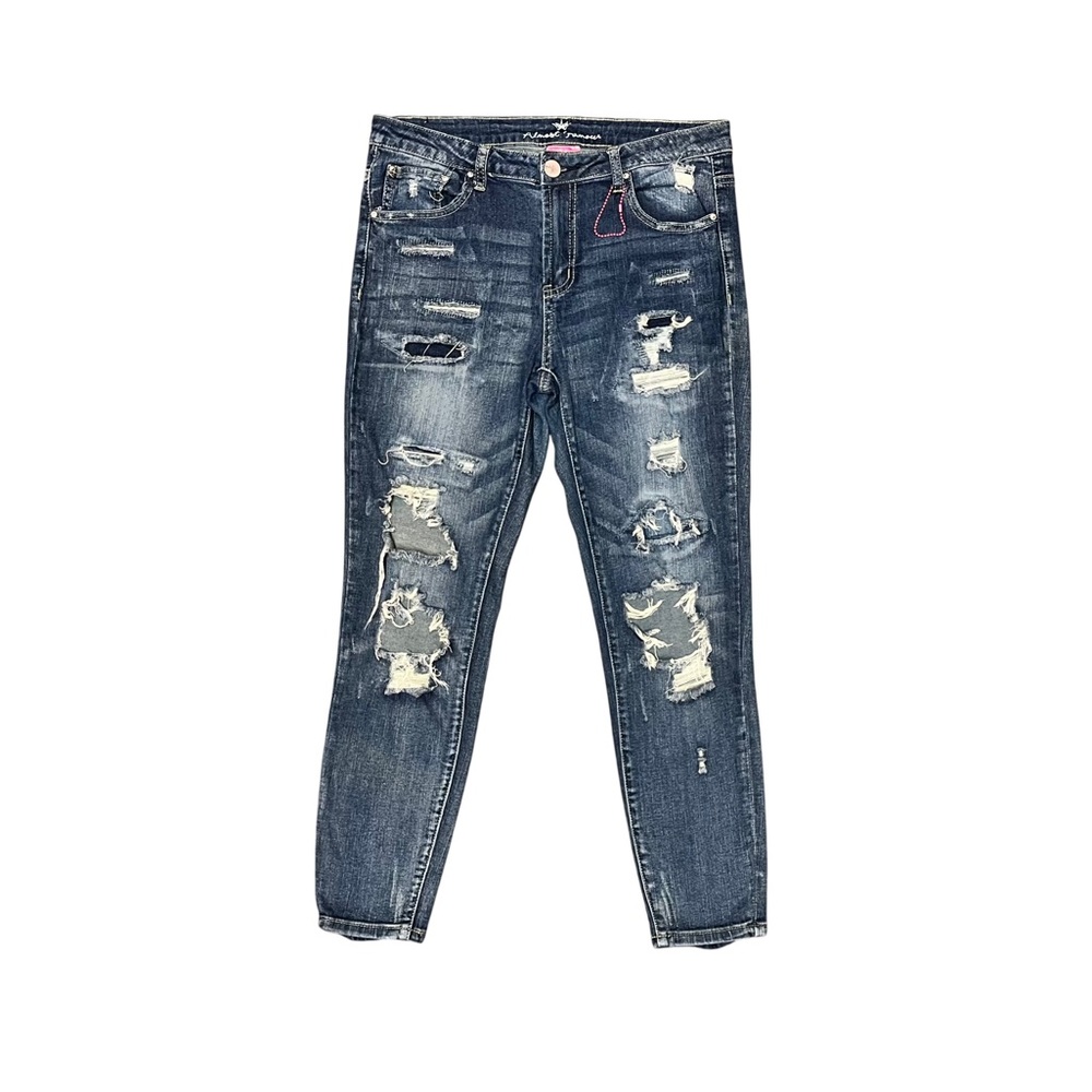 Almost Famous mid rise skinny jeans 💙✨